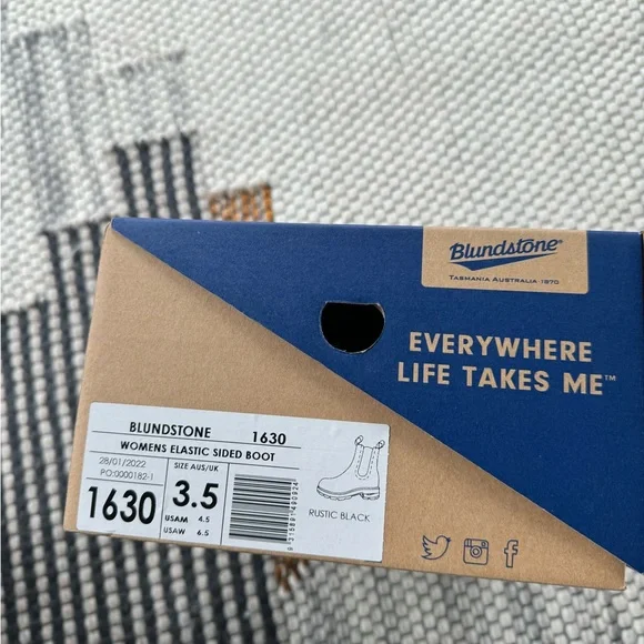 ❗️SOLD❗️Like New - Blundstone 1630 Women’s Original High Top Boots, Rustic Black - Picture 5 of 10